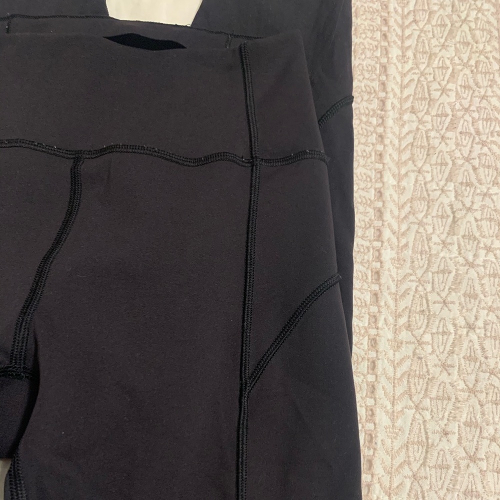 Black lululemon leggings size:2 - Picture 5 of 6